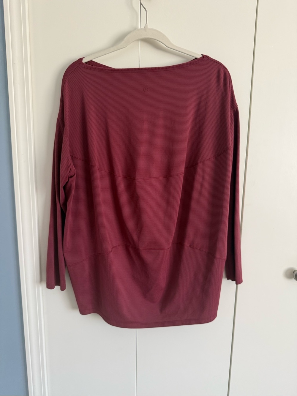 Lululemon Back in Action Long Sleeve in Berry - Picture 3 of 5